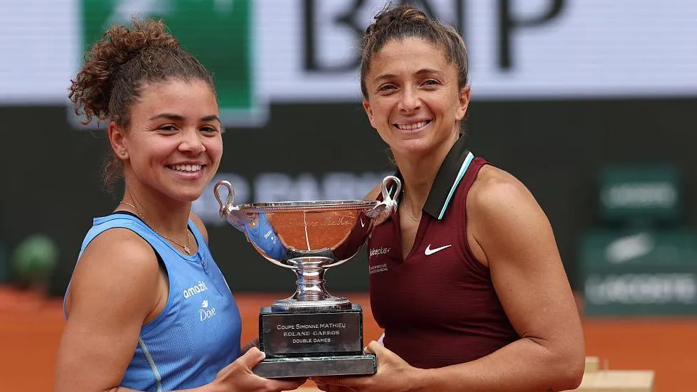 Paolini dan Errani 'legenda' menangi gelar ganda putri